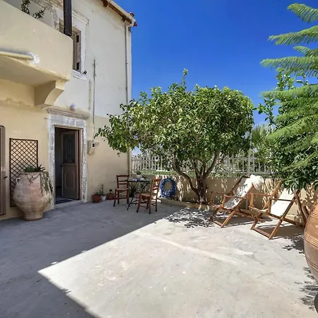 Serenity Courtyard Village * Kouses