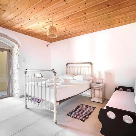 Serenity Courtyard Village * Kouses